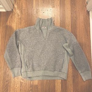 Lulu lemon wool zipper pullover turtleneck/mock cropped with zipper pockets